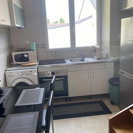 Duplex 2 4 Personnes - Bourg De Appartamento